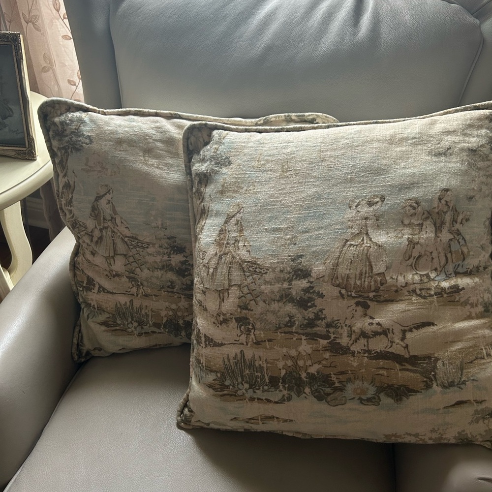Vintage Style Decorative Throw Pillows